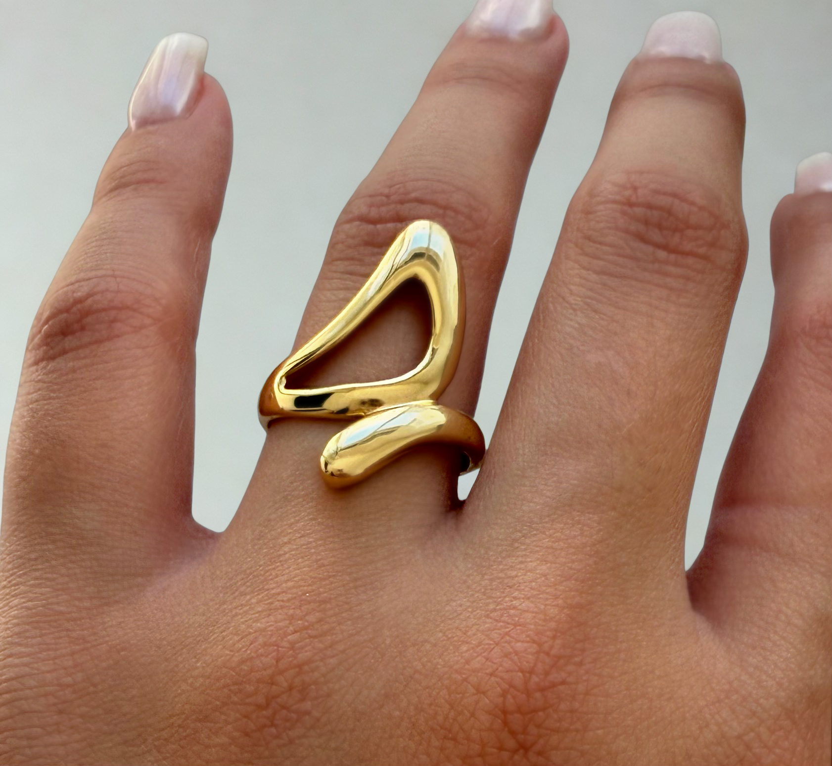 Golden Muse Ring