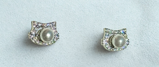 Cat Pearl Earrings