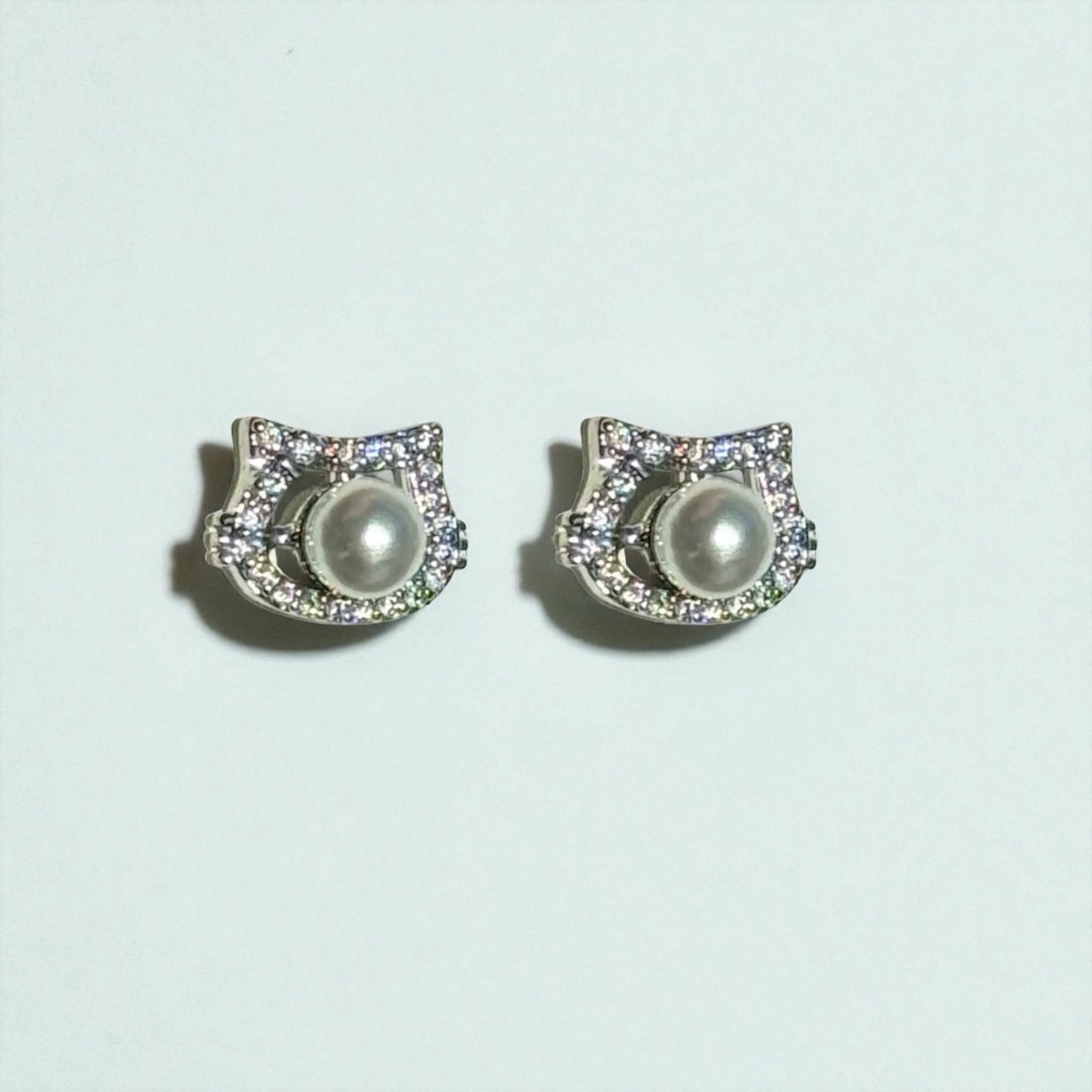 Cat Pearl Earrings